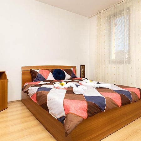 Lovely 1Bd Apartment Close To The Summer Theatre Plovdiv Exterior photo